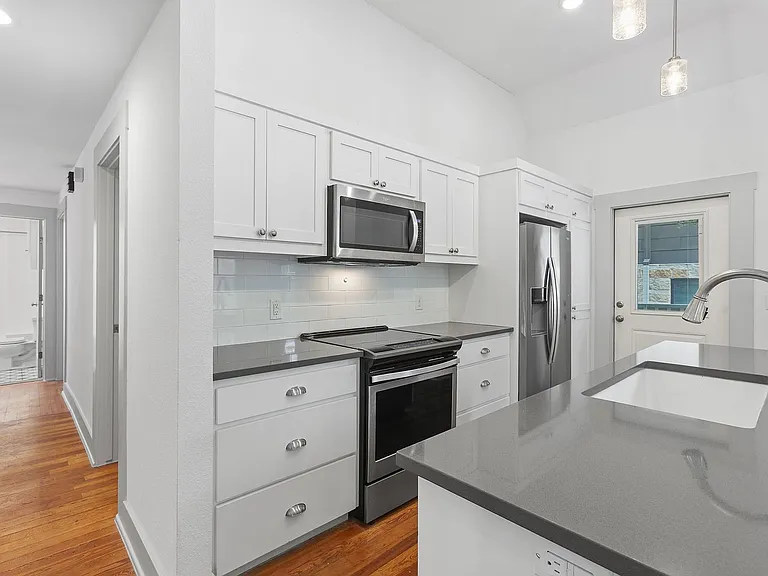 Modern Luxury in San Marcos' Premier Courtyard Community Now Leasing! — Photo 11