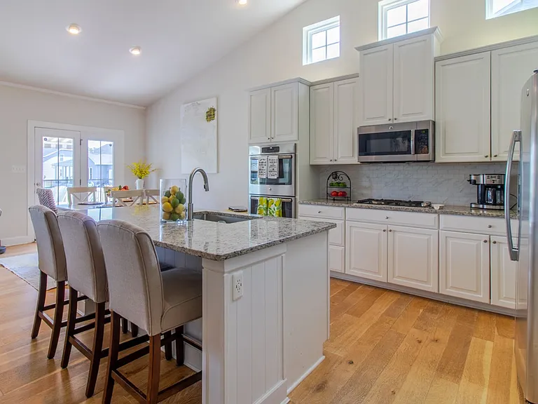 31832 Carmine Dr — Photo 2
