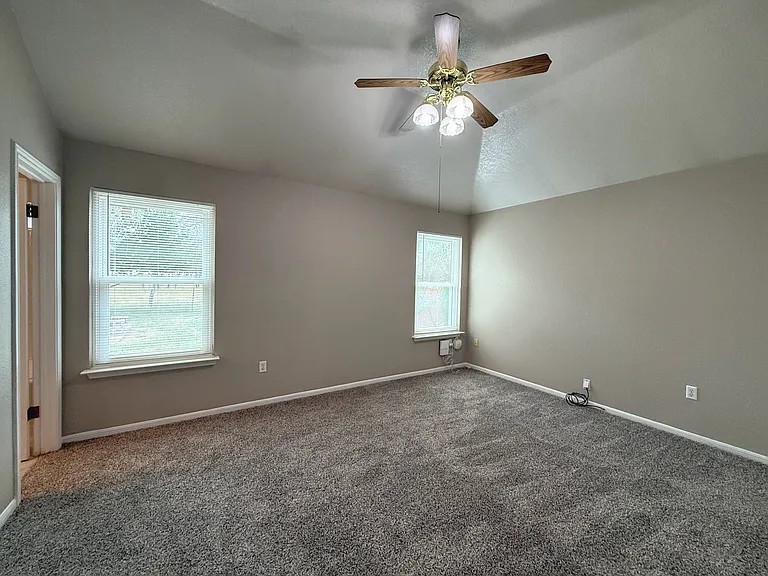 1002 Northern Dancer Dr — Photo 15