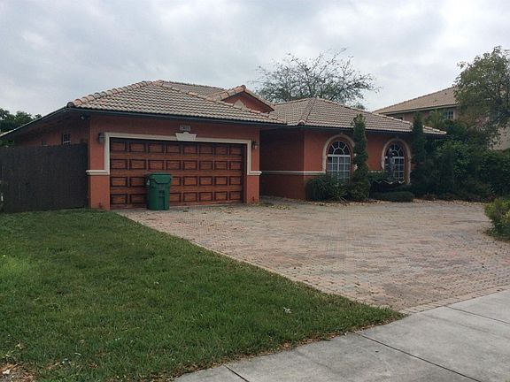 3rd image of 7800 NW 160th Ter