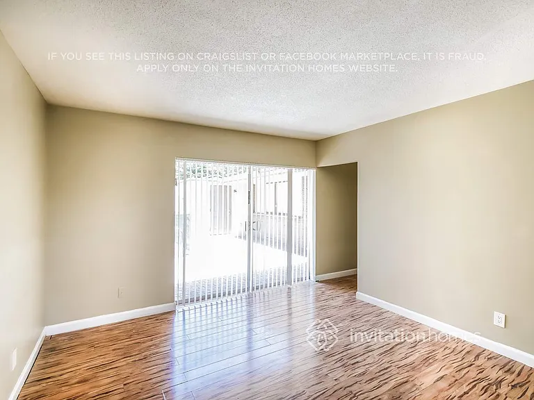 1810 N 47th Ave — Photo 8