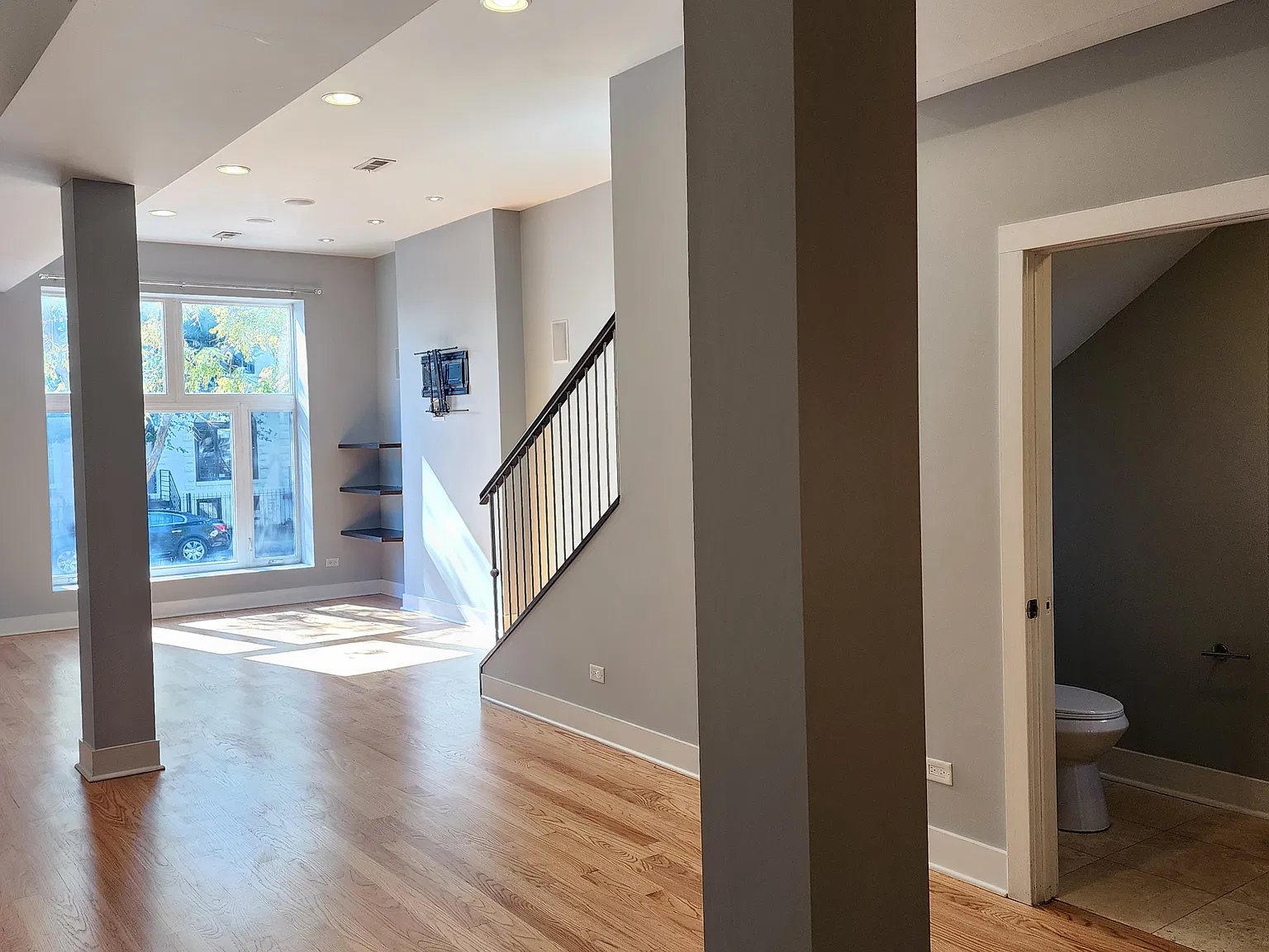 4 bed, 2.5 bath, 1400 sqft, $2,900 — Photo 4