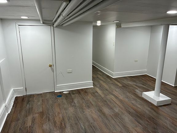 4th image of 3745 W Diversey Ave #Basement