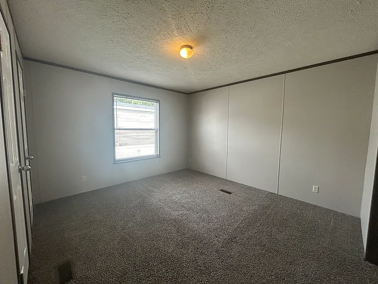 449 Montana St — Photo 11