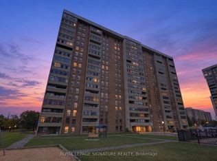 25 Kensington Rd #1908, Brampton, ON L6T3W8