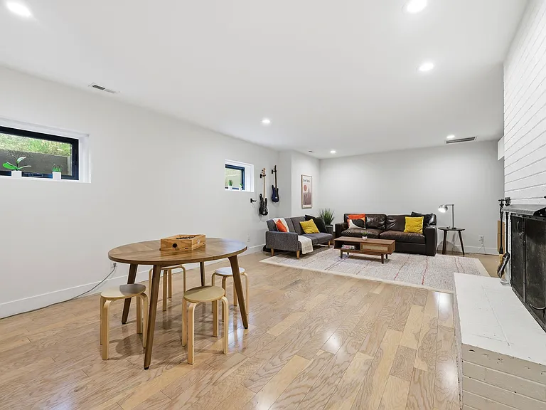 101 Pearson St — Photo 35
