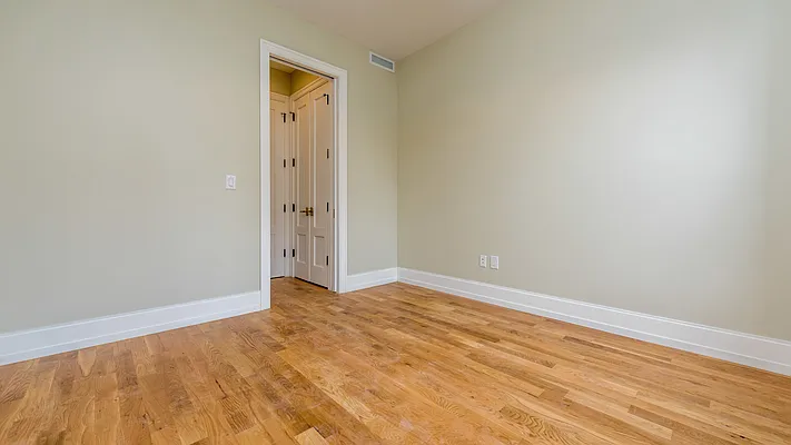 Rented by Nooklyn NYC LLC | media 19