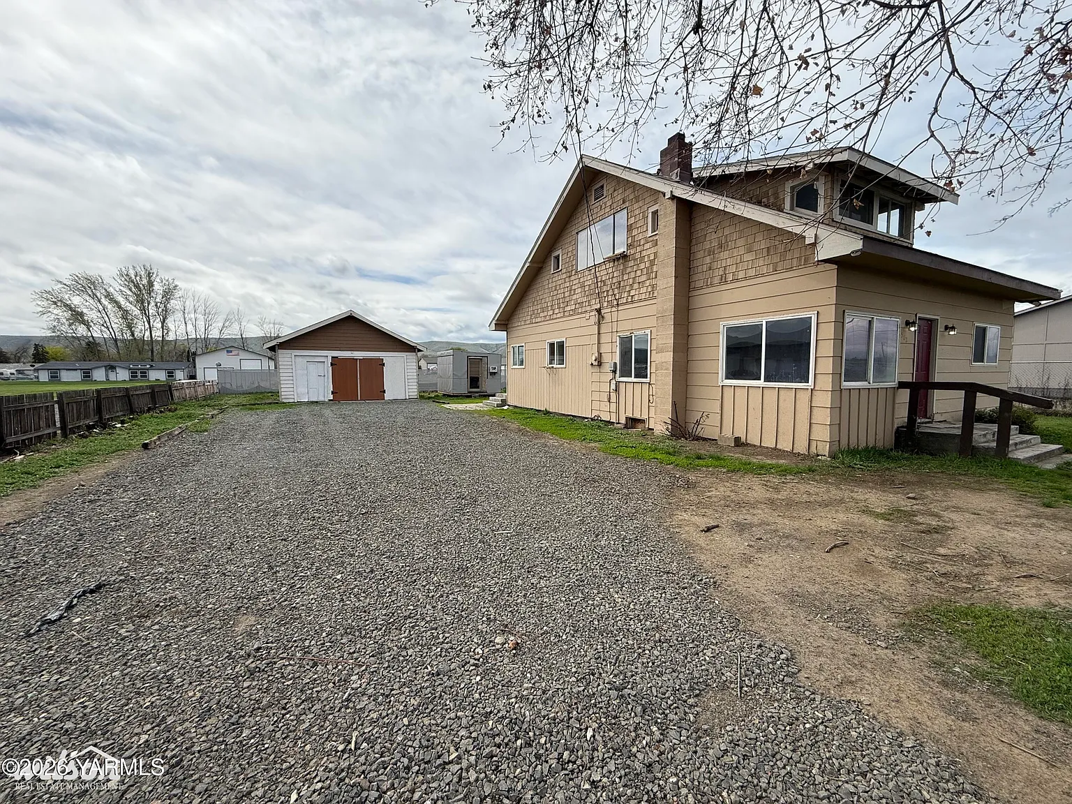502 W Washington Ave photo 1
