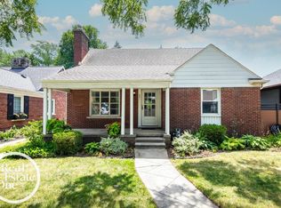 491 Bournemouth Rd, Grosse Pointe Farms, MI 48236