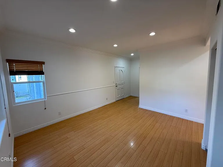 7011 N Liberty Dr — Photo 15