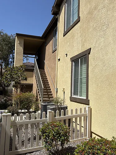 3321 N Ventura Rd Photo 1