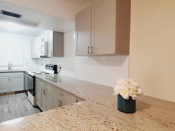 4th image of 4550 Overlook Dr NE APT 258
