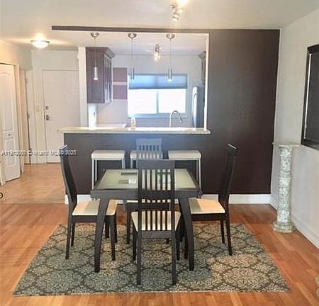 4th image of 4000 NE 169th St APT 302