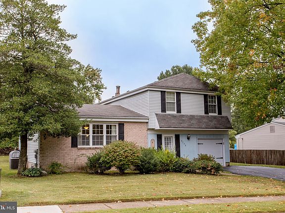 2nd image of 4740 Lanfair Pl