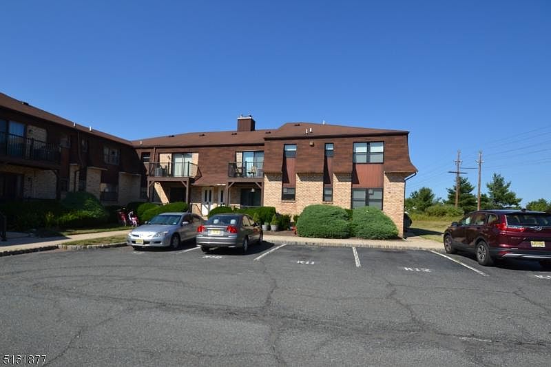 1st image of 1105 Normandy Ct #1105