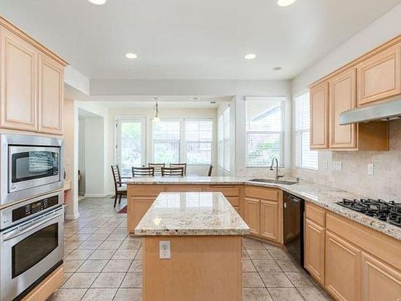 2nd image of 1717 Singletree Ct