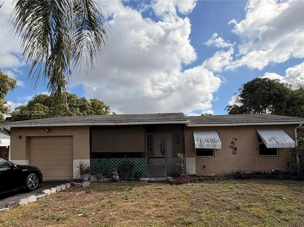 304 SW 77th Ave, Pompano Beach, FL 33068