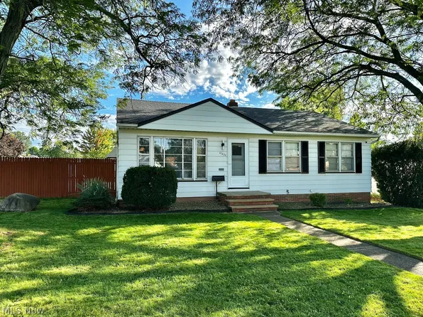 11221 Aaron Dr, Parma, OH 44130