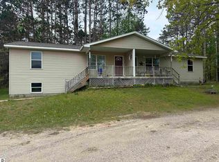 8613 E Fouch Rd, Traverse City, MI 49684