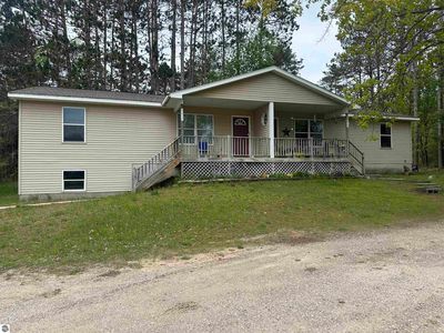 8613 E Fouch Rd, Traverse City, MI, 49684