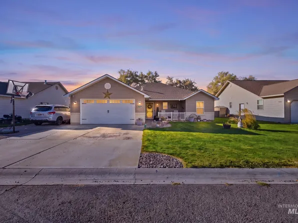 1009 Lauren Ln, Filer, ID 83328