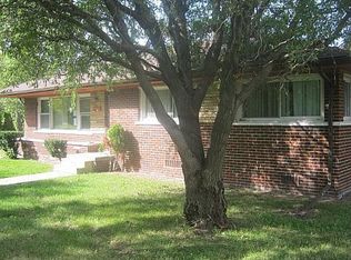 5560 Northlawn Dr, Sterling Heights, MI 48310