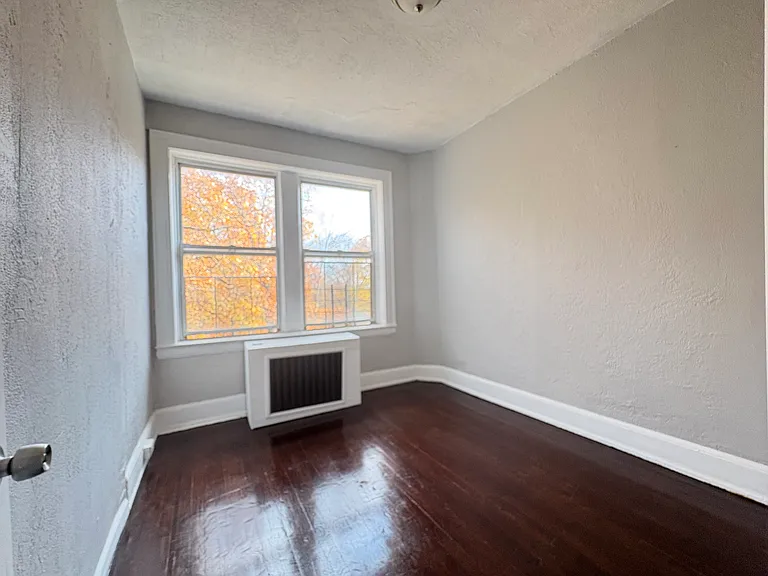 691 Elizabeth Ave #68 — Photo 4