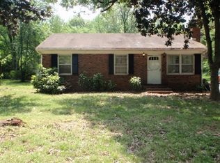 3723 Frazier Rd, Greensboro, NC 27407