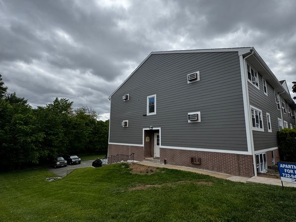 131 W Main St APT 2A