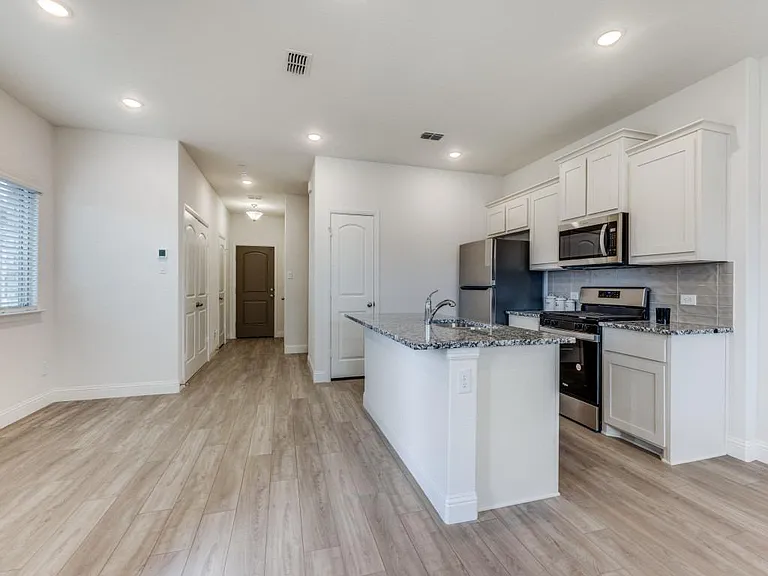 226 Griffith Dr #28 — Photo 11