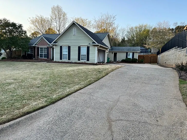 215 Lisbet Ct — Photo 29