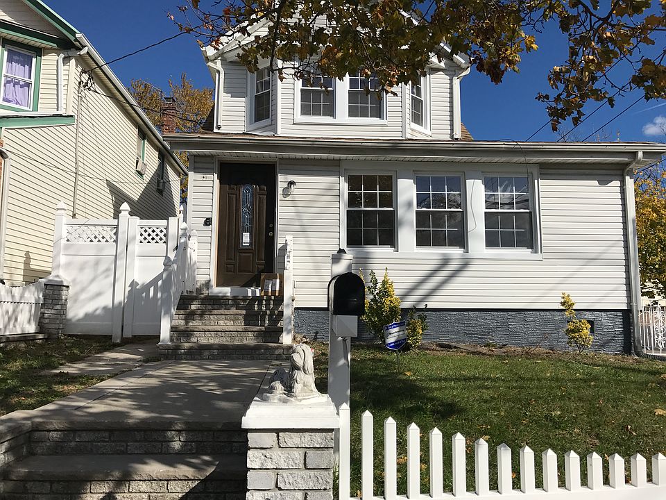 1st image of 9353 209th St