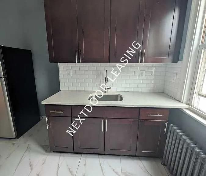 225 Lembeck Ave #3M — Photo 1