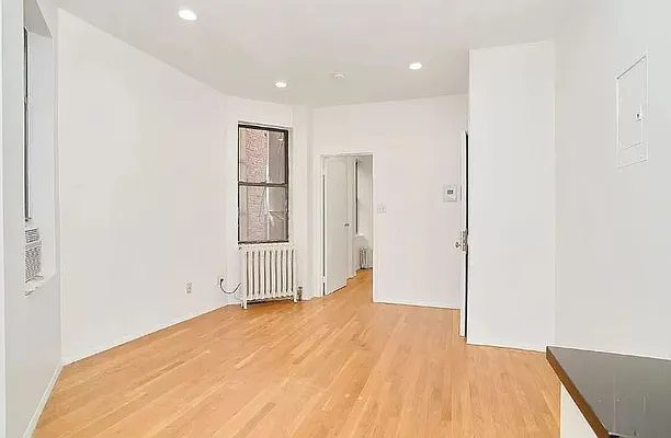 Rented by Mossanen Group | media 2