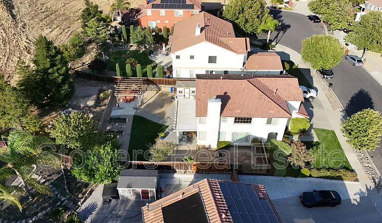 729 Copperfield Ct — Photo 48