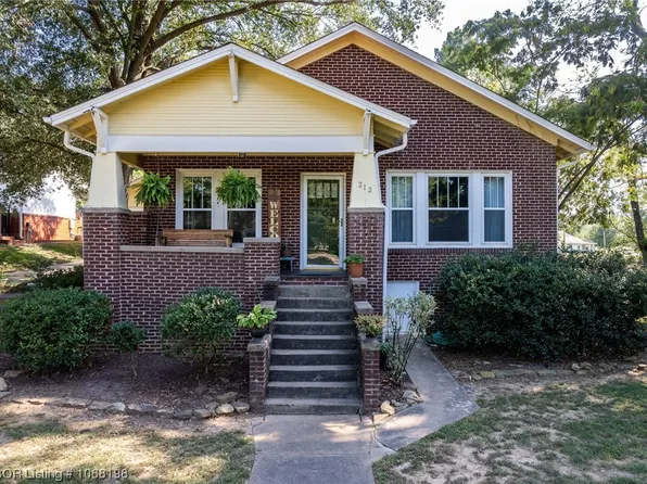 212 E Academy St, Paris, AR 72855