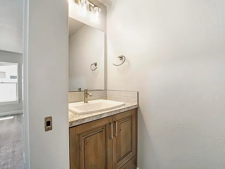 185 Woody Way — Photo 10