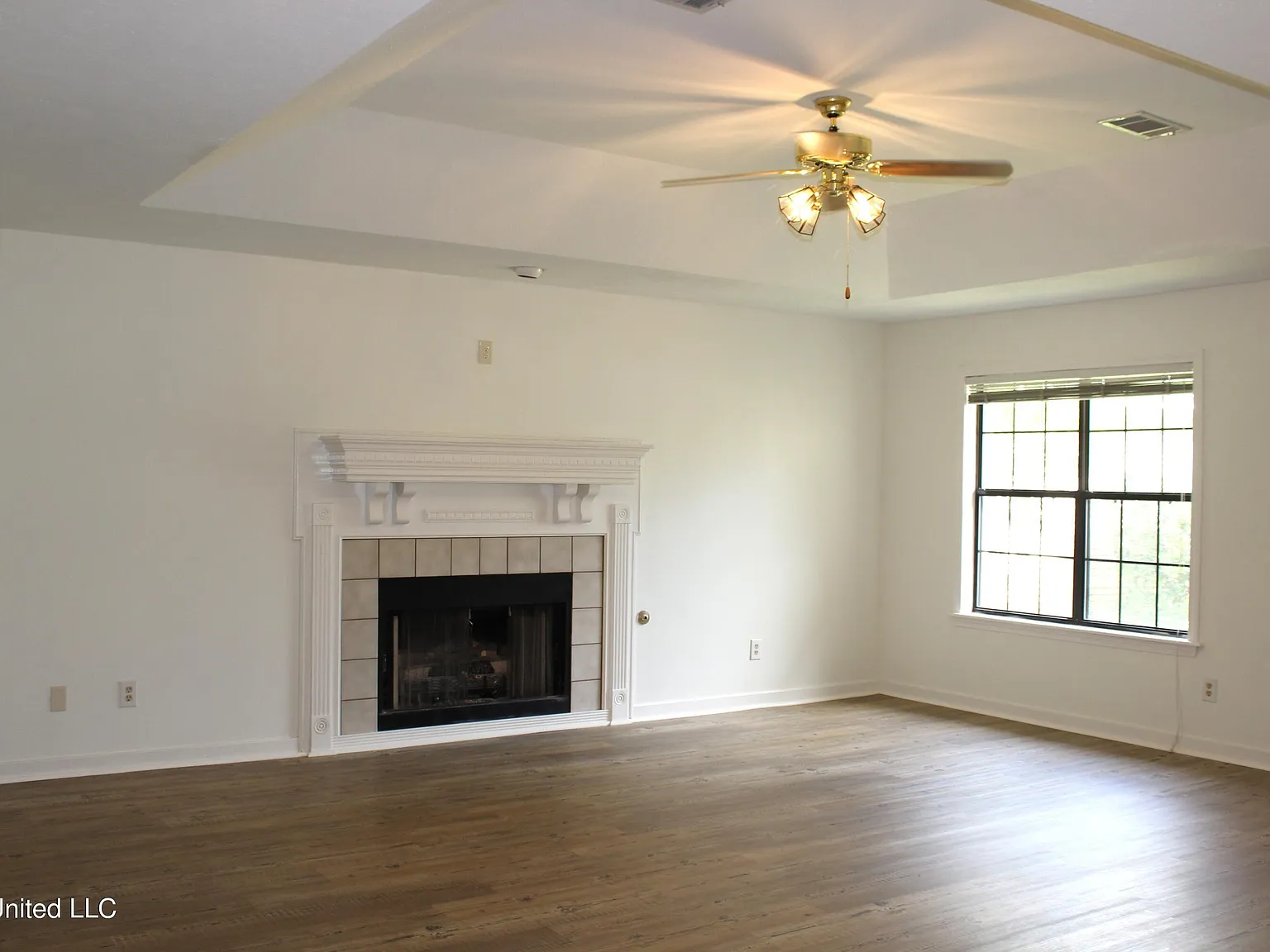 3 bed, 2.0 bath, 1642 sqft, $1,950 — Photo 4