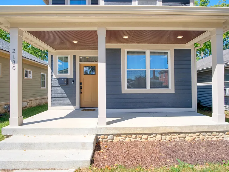 2130 Gent Ave — Photo 3