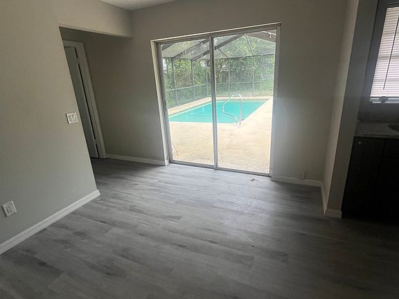 3rd image of 4925 Ann Dr