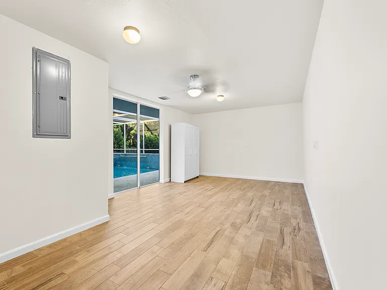 11741 NW 23rd St — Photo 31