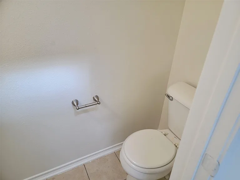 424 Folk Crest Ln — Photo 9