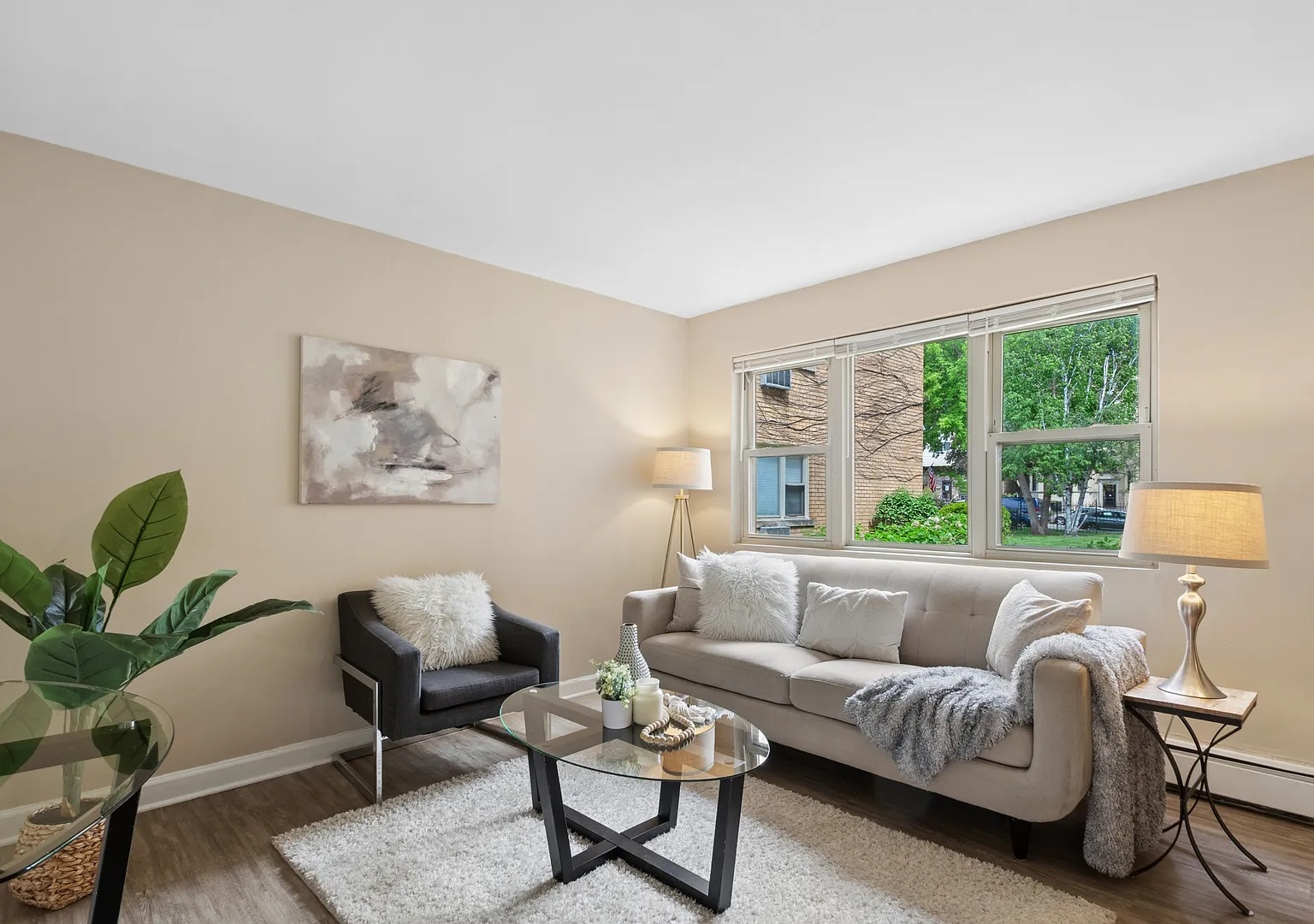 1 bed, 700 sqft, $1,650 — Photo 3