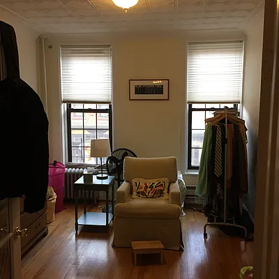 Rented by Bezell Group | media 4