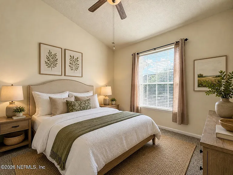 407 Augusta Cir — Photo 13