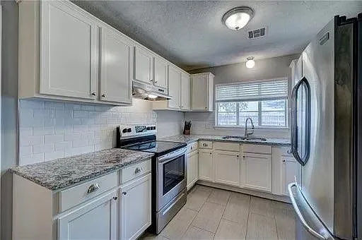 2725 Ridgeview Dr — Photo 6