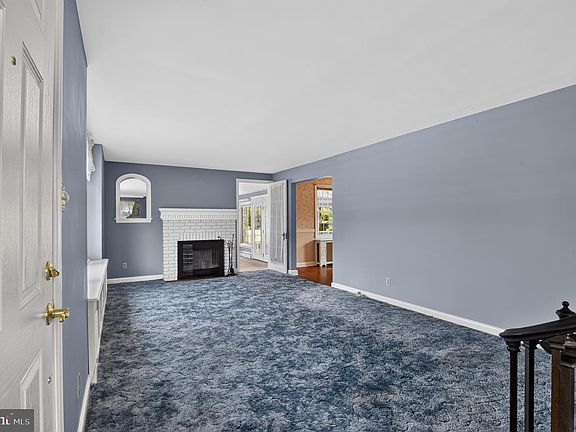 4th image of 56 Parkview Hts