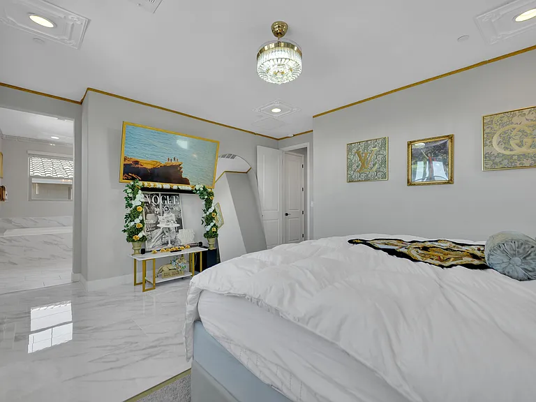 2252 Bird Of Prey St — Photo 9