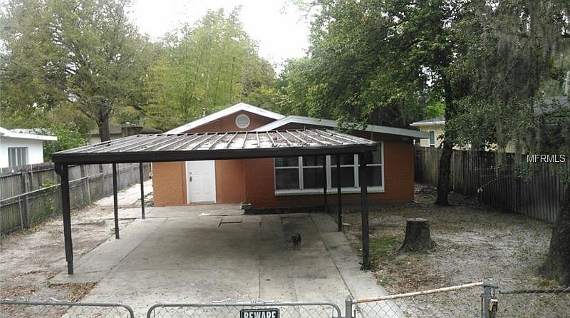 1st image of 2303 W Woodlawn Ave