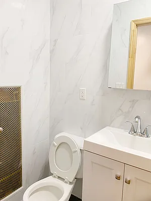 Rented by Compass | media 18